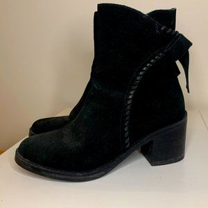 UGG - Black Booties, Size 7.5